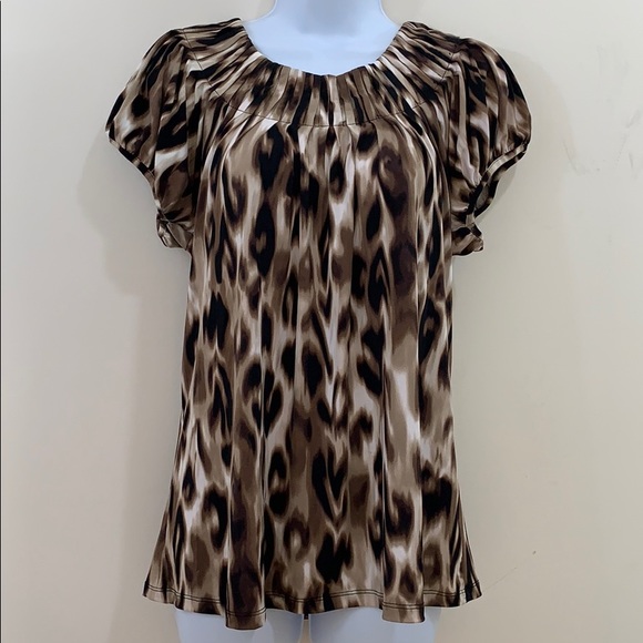 Valerie Stevens Tops - Valerie Stevens Scoop Neck Short Sleeve Shirt Sz M
